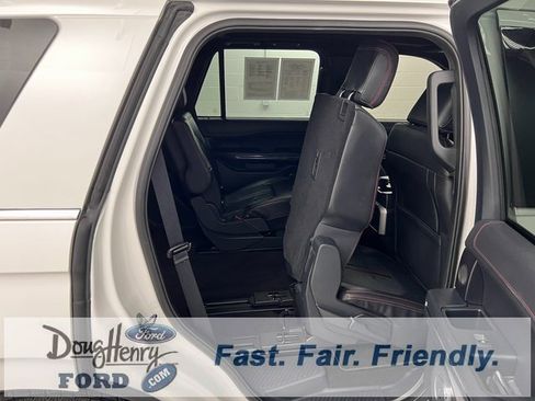 Used 2023 Ford Expedition Limited image 39