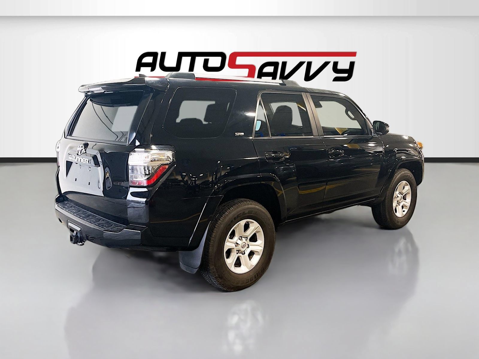 Used 2024 Toyota 4Runner SR5 Premium w/ Moonroof Package AWD/4WD image 7