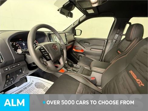 Used 2025 Nissan Frontier PRO-4X w/ Pro Convenience Package image 6
