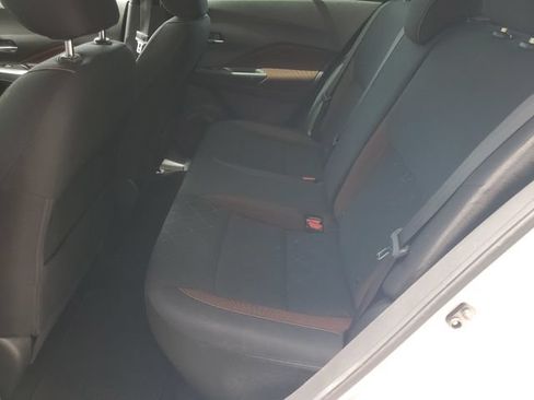 Used 2018 Nissan Kicks SR FWD image 30
