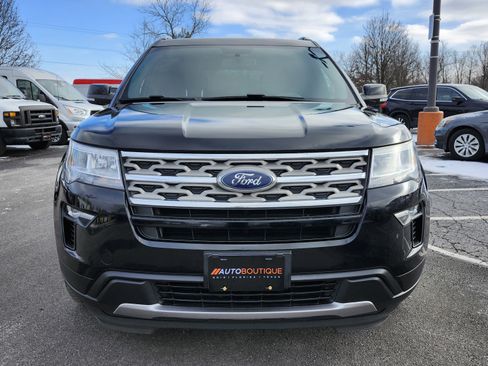 Used 2018 Ford Explorer XLT w/ Equipment Group 201A image 11