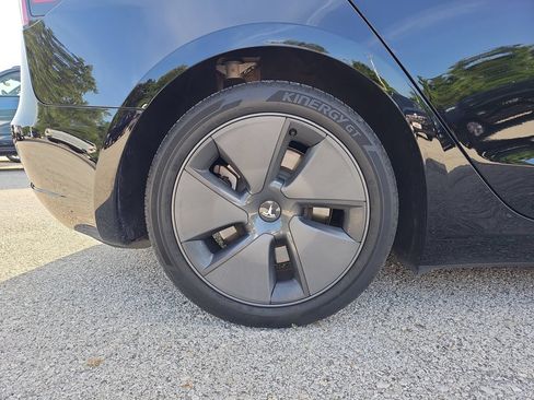 Used 2023 Tesla Model 3 Standard Range RWD image 32
