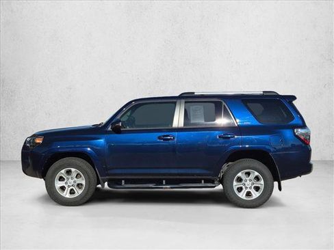 Used 2020 Toyota 4Runner SR5 Premium w/ Moonroof Package AWD/4WD image 8