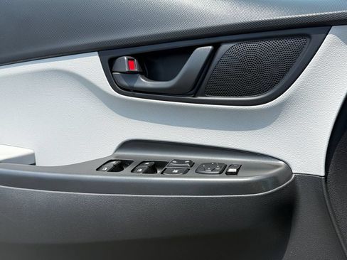 Certified 2023 Hyundai Kona SEL AWD/4WD image 22