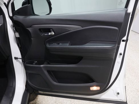 Used 2021 Honda Ridgeline RTL-E image 23