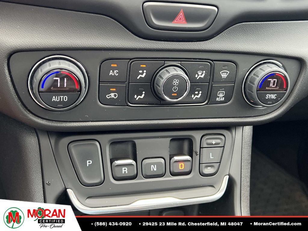 Used 2020 GMC Terrain SLE w/ Driver Convenience Package FWD image 22