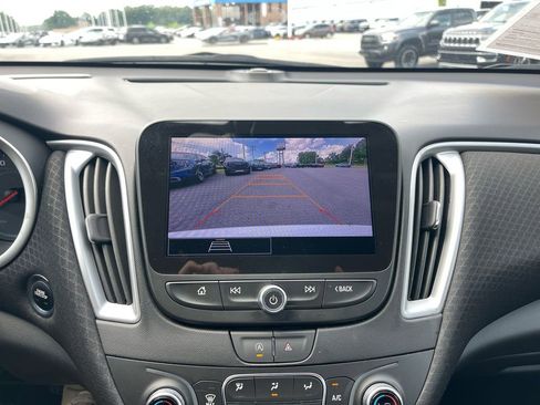 Used 2024 Chevrolet Malibu LT image 19