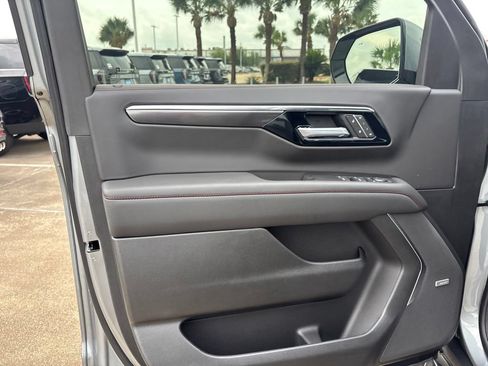 New 2026 Chevrolet Suburban RST w/ Comfort Package RWD image 20