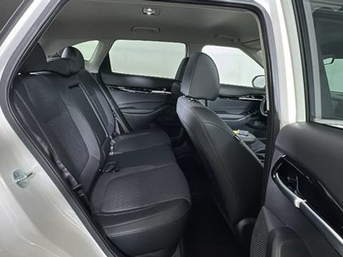 Used 2024 Kia Seltos S AWD/4WD image 29