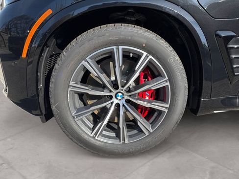 New 2026 BMW X5 xDrive50e w/ M Sport Package AWD/4WD image 14
