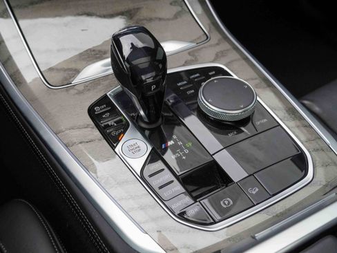 Used 2020 BMW X5 M50i w/ Premium Package image 30