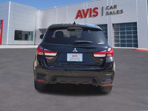 Used 2025 Mitsubishi Outlander Sport SE AWD/4WD image 5