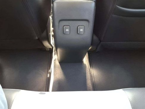 Used 2023 Nissan Kicks SR w/ SR Premium Package image 13