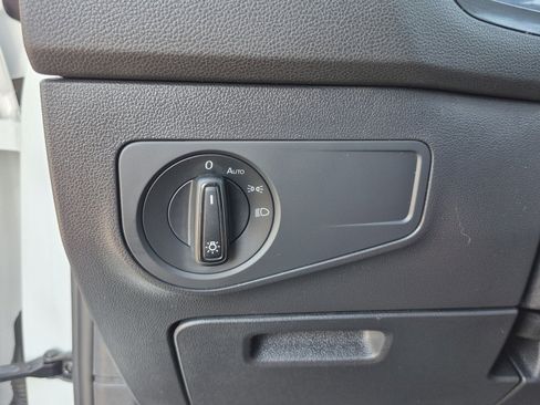 Used 2022 Volkswagen Tiguan S FWD image 29