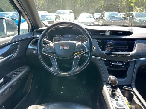 Used 2021 Cadillac XT5 Premium Luxury AWD/4WD image 13