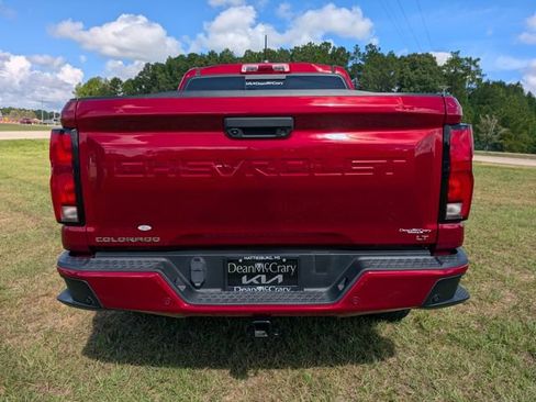 Used 2023 Chevrolet Colorado LT w/ LT Convenience Package III RWD image 4