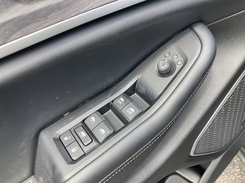 New 2024 Jeep Grand Cherokee Limited 4xe w/ Luxury Tech Group II image 12