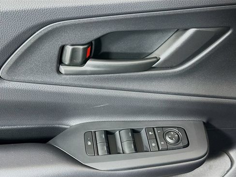 Certified 2026 Toyota Prius Plug-In Hybrid FWD image 18