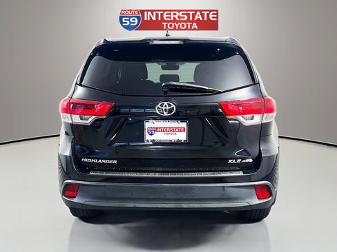 Used 2018 Toyota Highlander XLE w/ Protection Package #3 AWD/4WD image 6