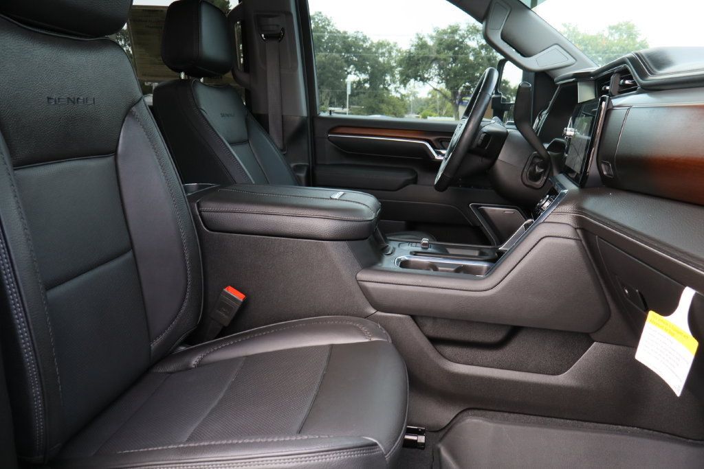 Used 2025 GMC Sierra 2500 Denali w/ Denali Reserve Package AWD/4WD image 31