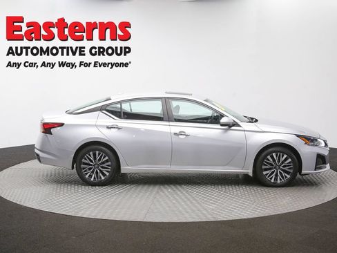 Used 2023 Nissan Altima 2.5 SV w/ SV Premium Package AWD/4WD image 48