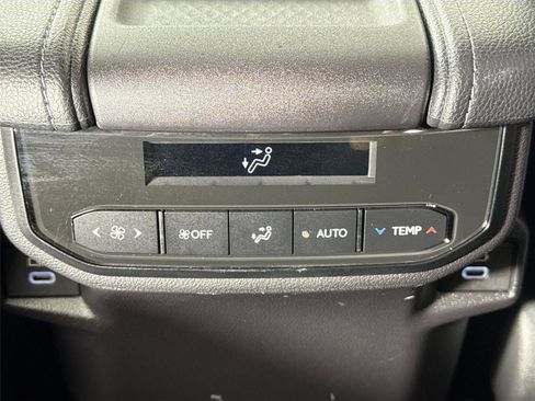 Certified 2024 Toyota Grand Highlander XLE image 37