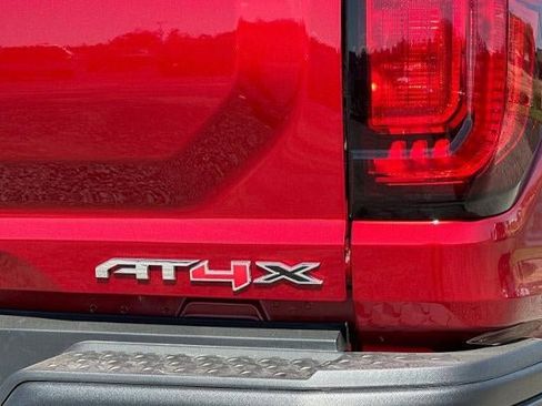 New 2025 GMC Canyon AT4 w/ AT4X AEV Edition image 31