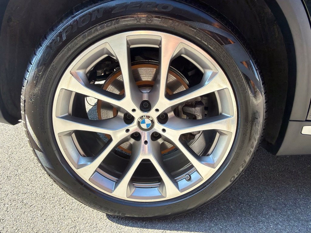 Used 2024 BMW X5 xDrive40i w/ Parking Assistance Package AWD/4WD image 35