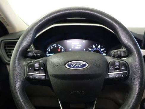 Used 2020 Ford Escape SE image 14