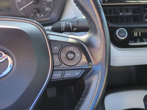 Used 2023 Toyota Corolla SE image 19