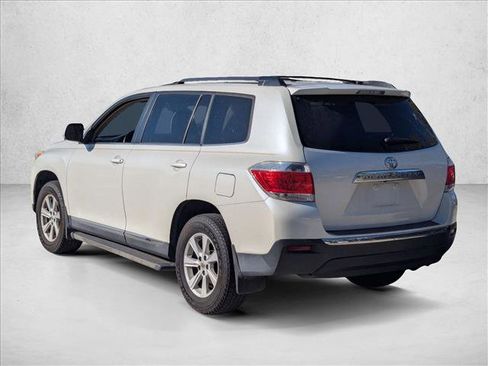 Used 2013 Toyota Highlander Plus image 4