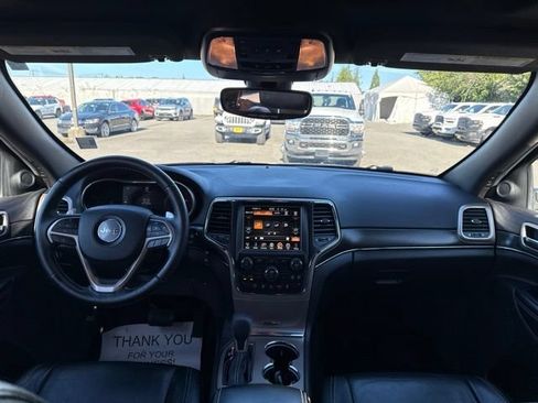 Used 2017 Jeep Grand Cherokee Limited w/ Trailer Tow Group IV AWD/4WD image 18