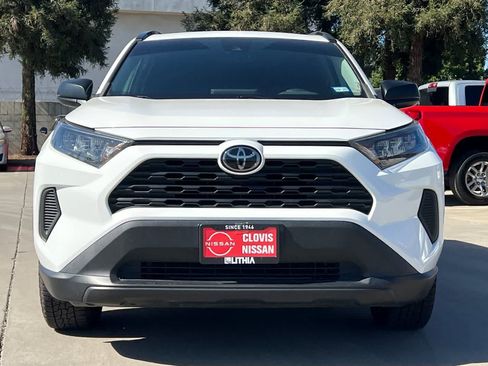 Used 2020 Toyota RAV4 LE FWD image 11