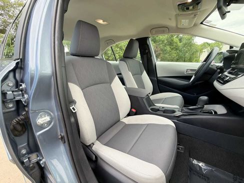 Used 2023 Toyota Corolla LE w/ LE Convenience Package FWD image 18