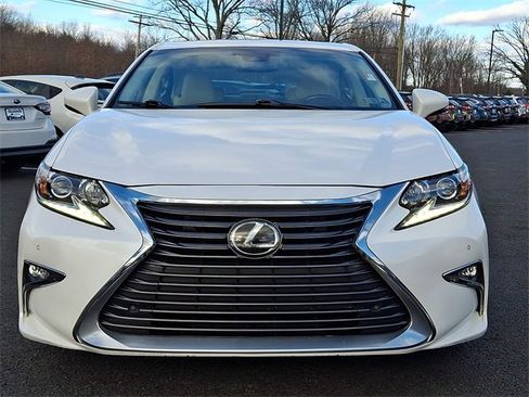 Used 2017 Lexus ES 350 image 2