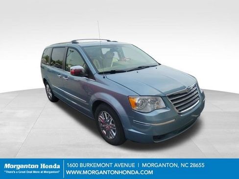 Used 2010 Chrysler Town & Country Limited image 1