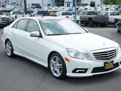 Used 2011 Mercedes-Benz E 350 4MATIC Sedan image 7