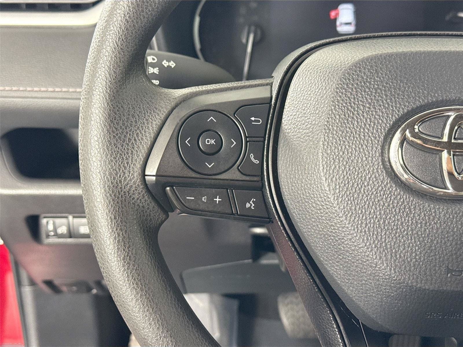 Certified 2025 Toyota RAV4 XLE FWD image 17
