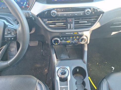 Used 2022 Ford Escape SEL w/ Technology Package image 11