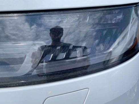Used 2018 Land Rover Range Rover Sport HSE AWD/4WD image 12