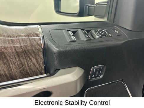 Used 2017 Ford F250 Lariat w/ Chrome Package AWD/4WD image 38