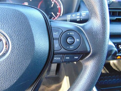 Used 2024 Toyota RAV4 LE image 17