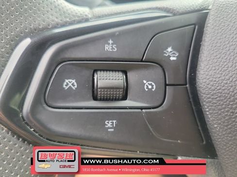 Used 2025 Chevrolet Trax LT FWD image 18