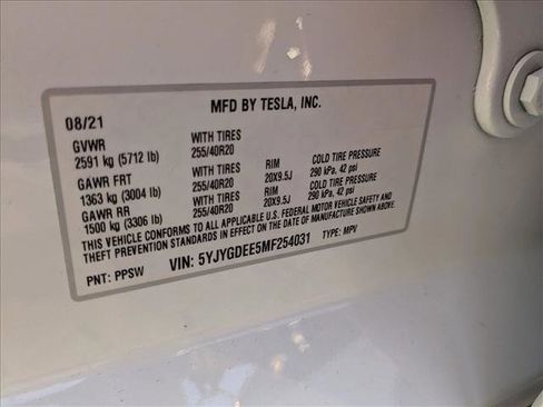 Used 2021 Tesla Model Y Long Range image 27