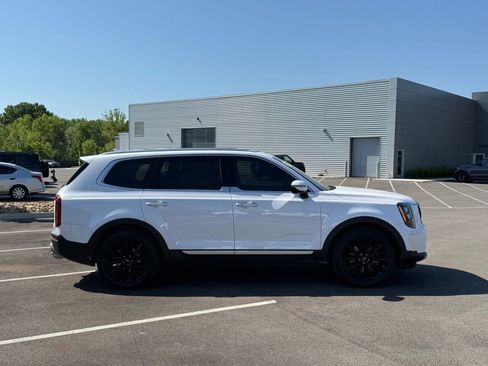 Used 2022 Kia Telluride SX w/ Towing Package FWD image 6