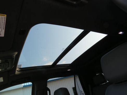 Certified 2021 Chevrolet Tahoe Z71 w/ Luxury Package image 23