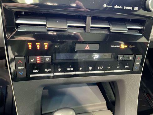 Used 2022 Toyota Avalon Limited w/ Advanced Safety Package image 17