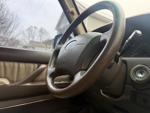 Used 1996 Toyota Land Cruiser image 56