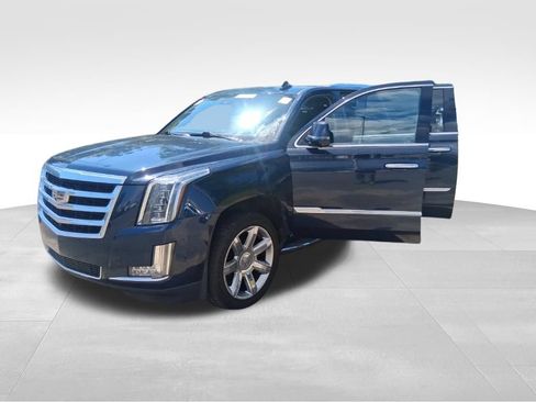 Used 2020 Cadillac Escalade ESV Luxury RWD image 21