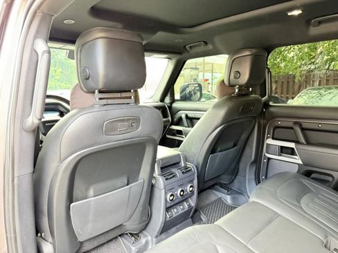Used 2022 Land Rover Defender 110 XS Edition AWD/4WD image 18
